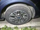 Photo 8 - Ford Escape