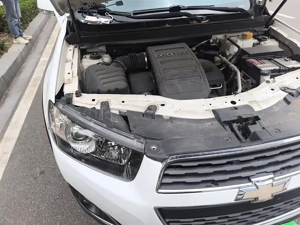 Chevrolet Captiva 2015 2.4L 2WD Urban Edition 5-seater фото 23