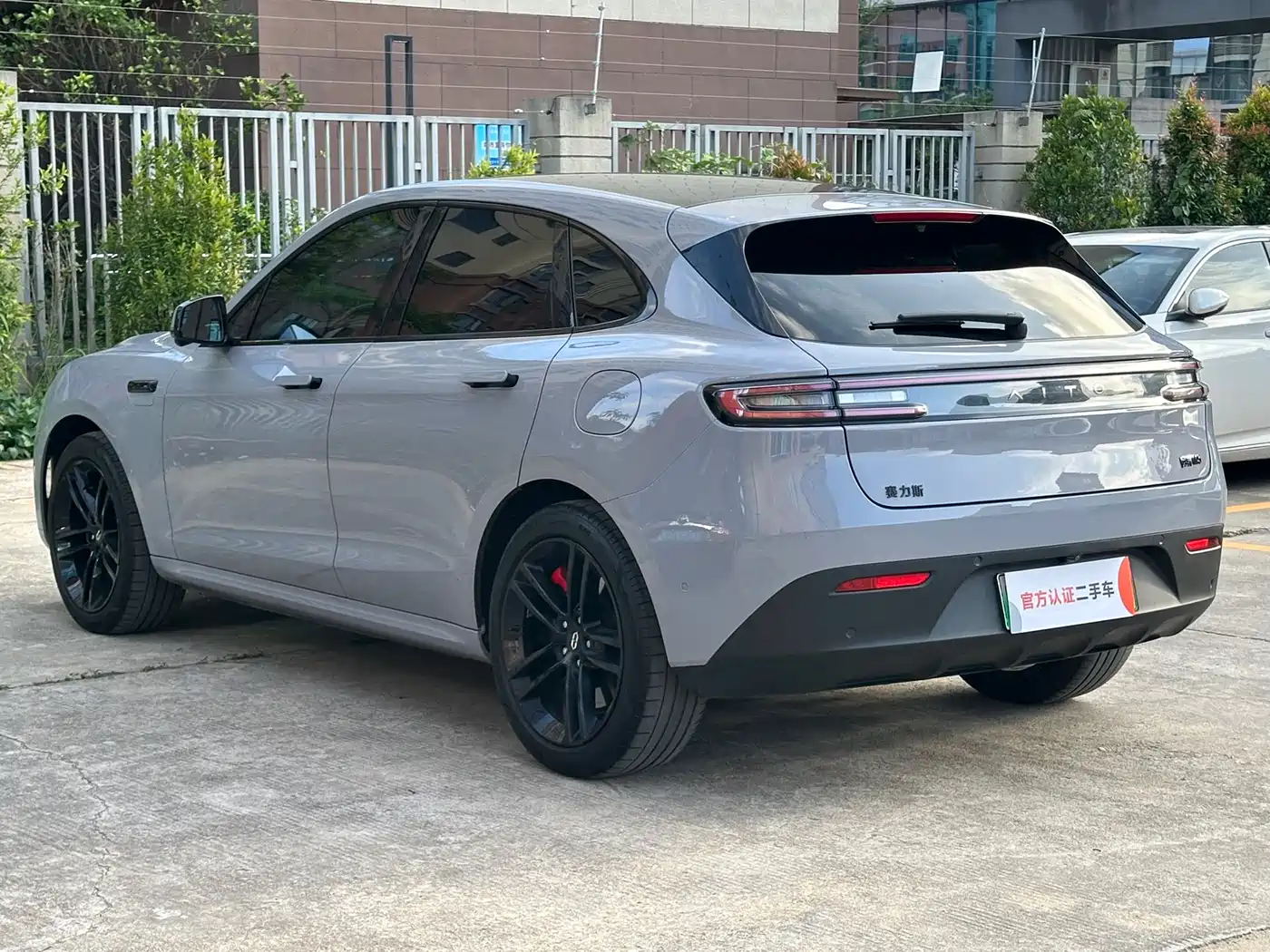 AITO Wenjie AITO M5 2024 Extended Range Max RS AWD Advanced Smart Driving Edition фото 7