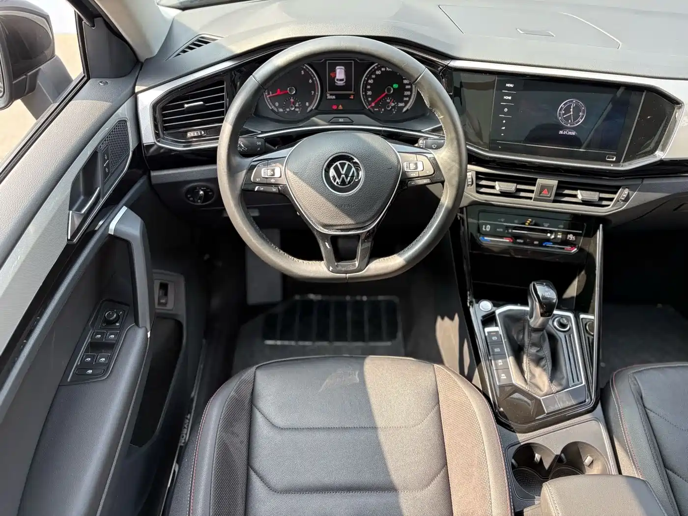 Volkswagen Tayron 2022 330TSI 2WD Luxury Smart Connect Edition фото 11
