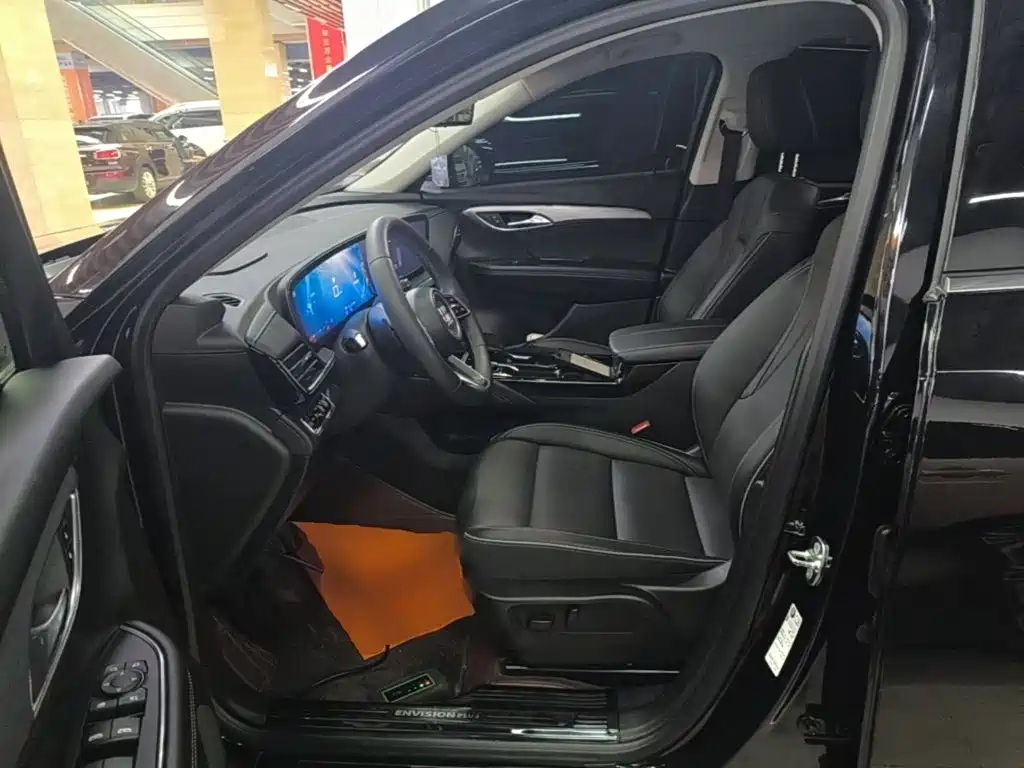 Фото 15 - Buick Envision Plus
