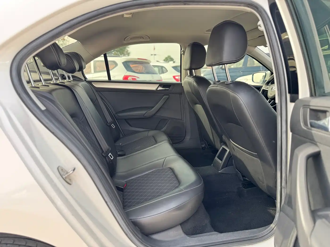 Škoda Rapid 2019 1.5L Automatic Comfort Version China VI фото 21