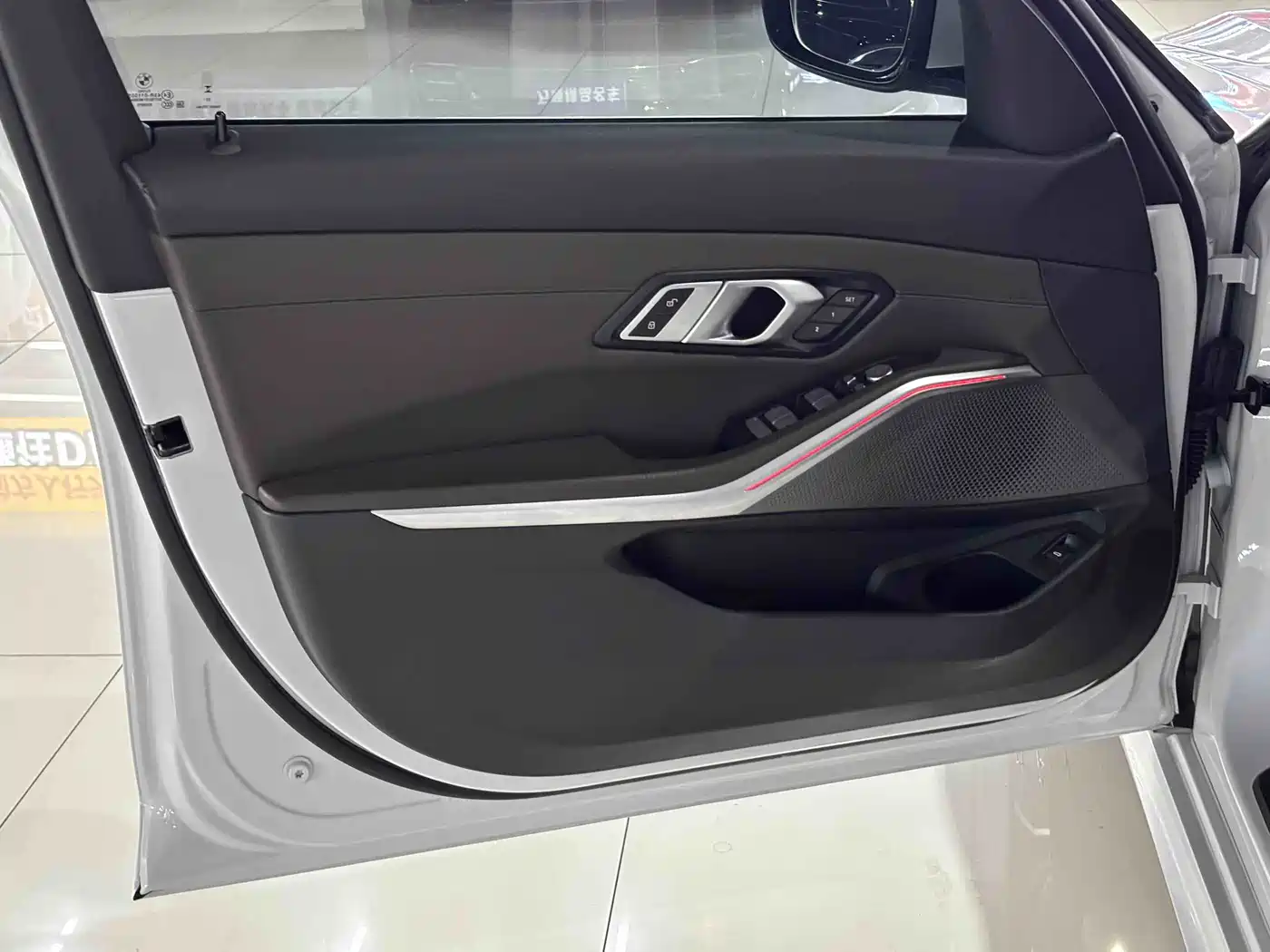 BMW 3 Series 2023 325Li M Sport Package фото 10