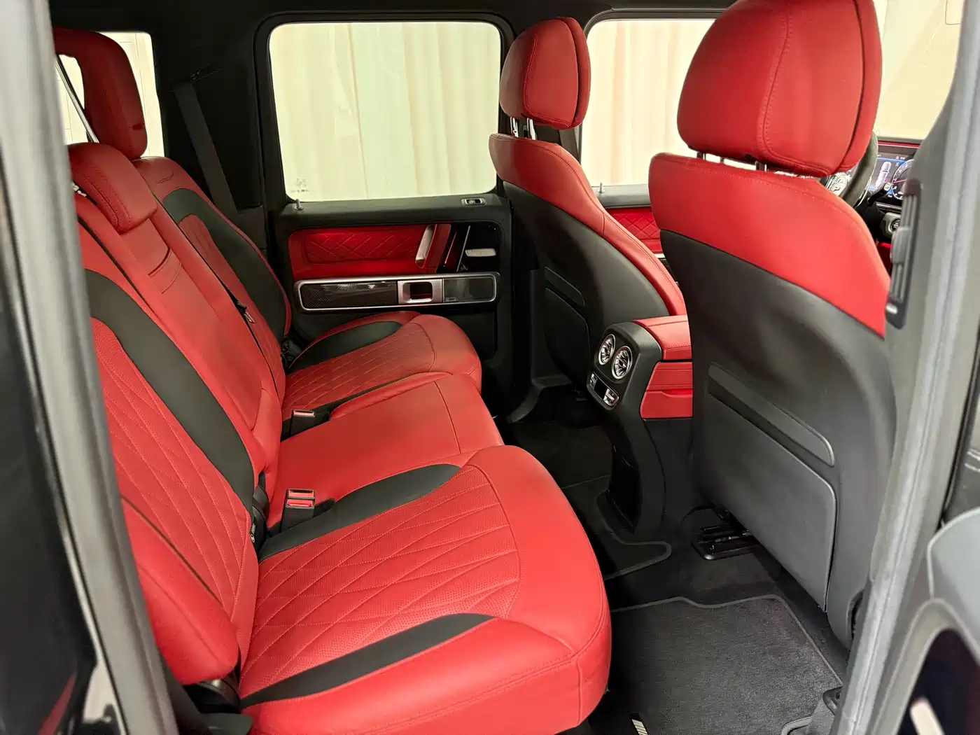 Mercedes-Benz G-Class AMG 2019 AMG G 63 фото 15
