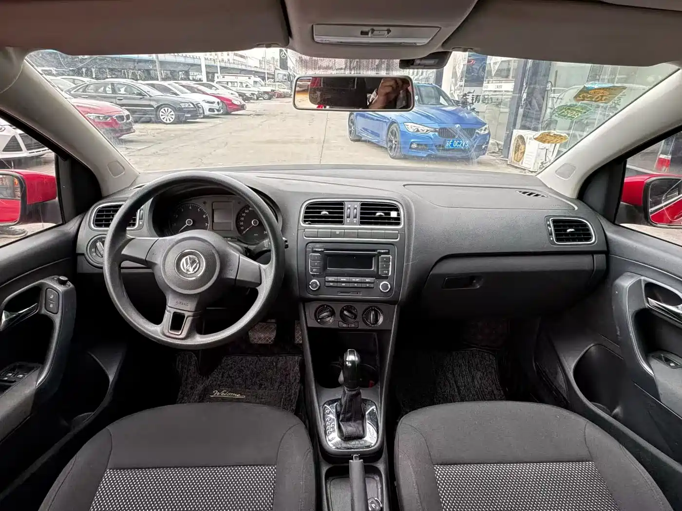 Volkswagen Polo 2011 1.6L Automatic Cool Edition фото 5
