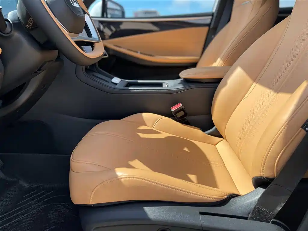 Geely Galaxy Galaxy L7 2023 1.5T 115km PLUS фото 15