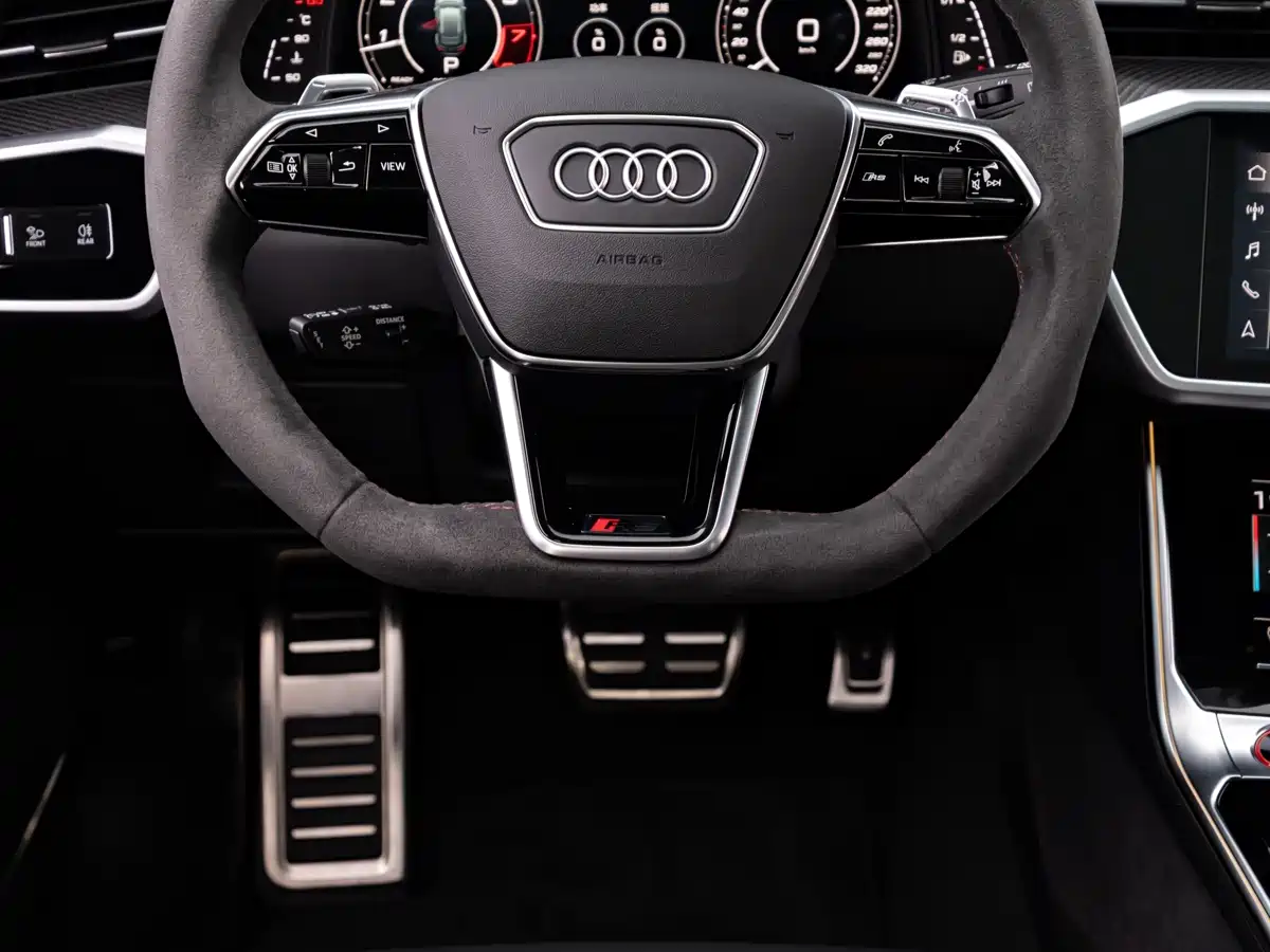 Audi RS 6 2025 2025 RS 6 Avant GT