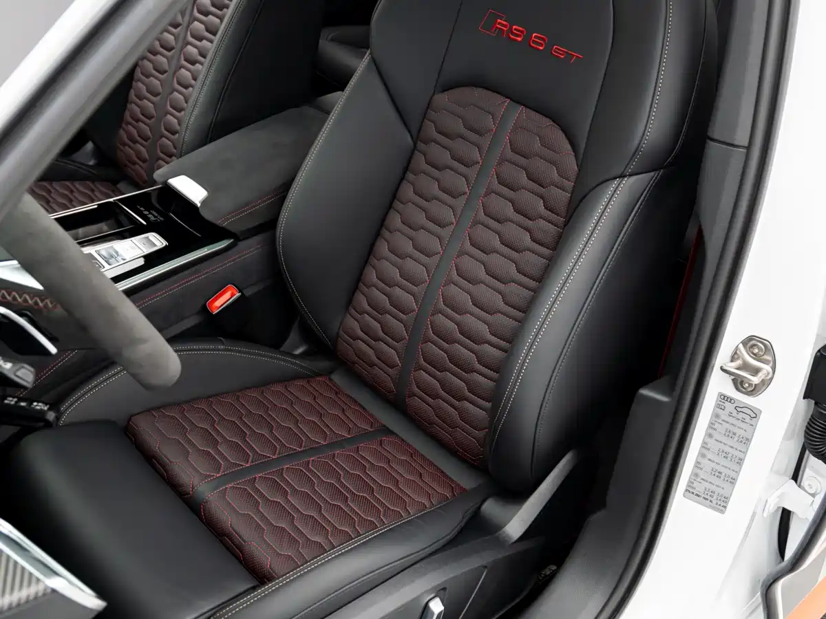 Audi RS 6 2025 2025 RS 6 Avant GT