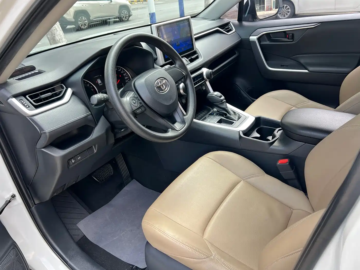 Toyota Wildlander 2022 2.0L CVT FWD Leading Edition фото 8