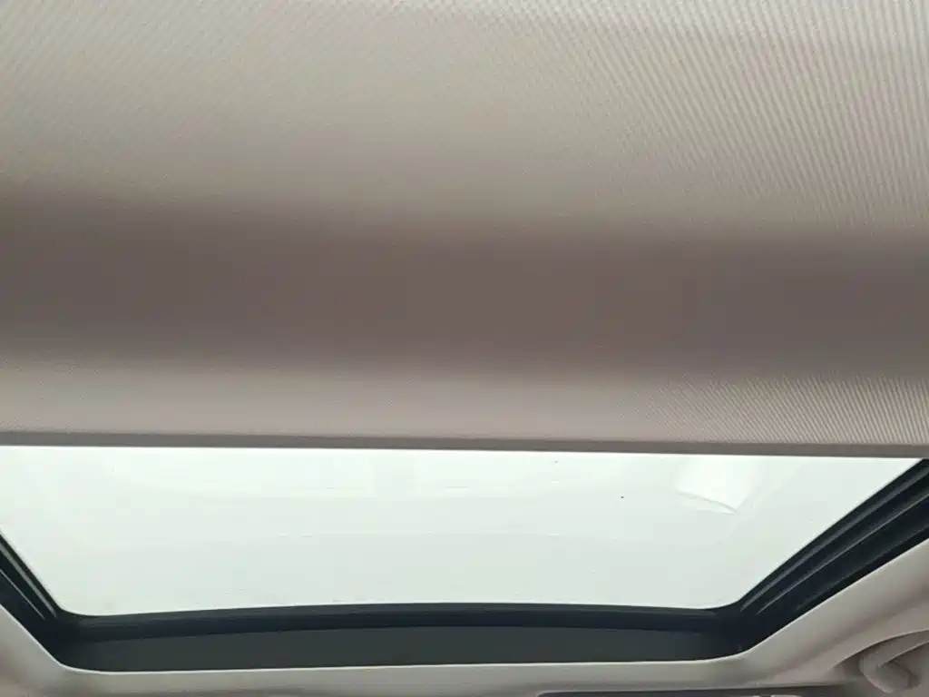 Photo 18 - Jeep Renegade
