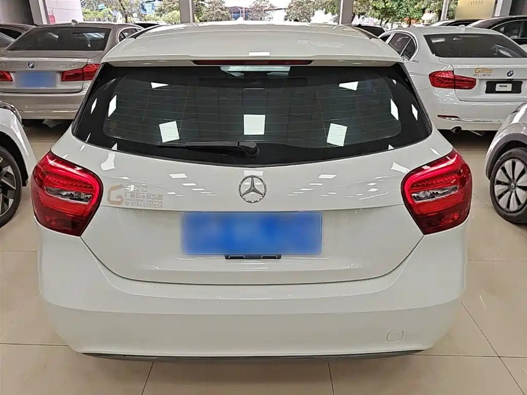 Mercedes-Benz A-Class (Import) 2015 A 180 Standard фото 6