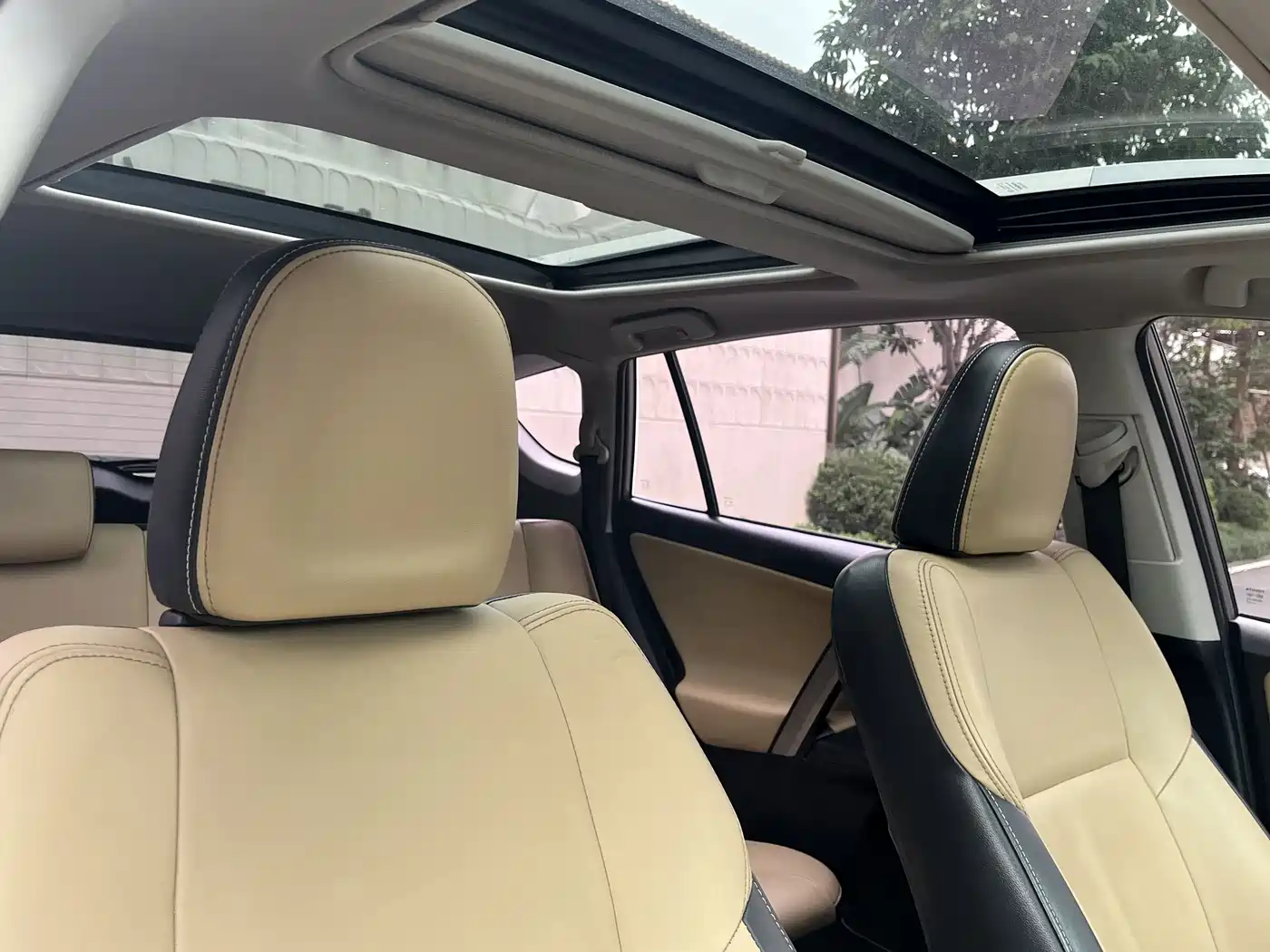 Toyota RAV4 Rongfang 2016 2.5L Automatic 4WD Elite фото 26