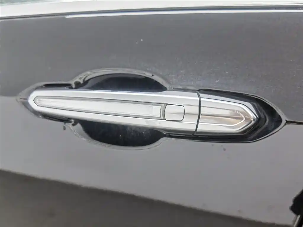 Cadillac XT6 2021 2.0T 6-seater 4WD Luxury фото 18