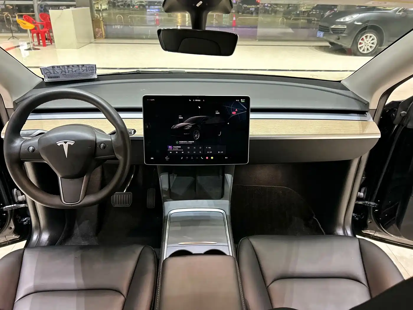 TESLA MODEL Y