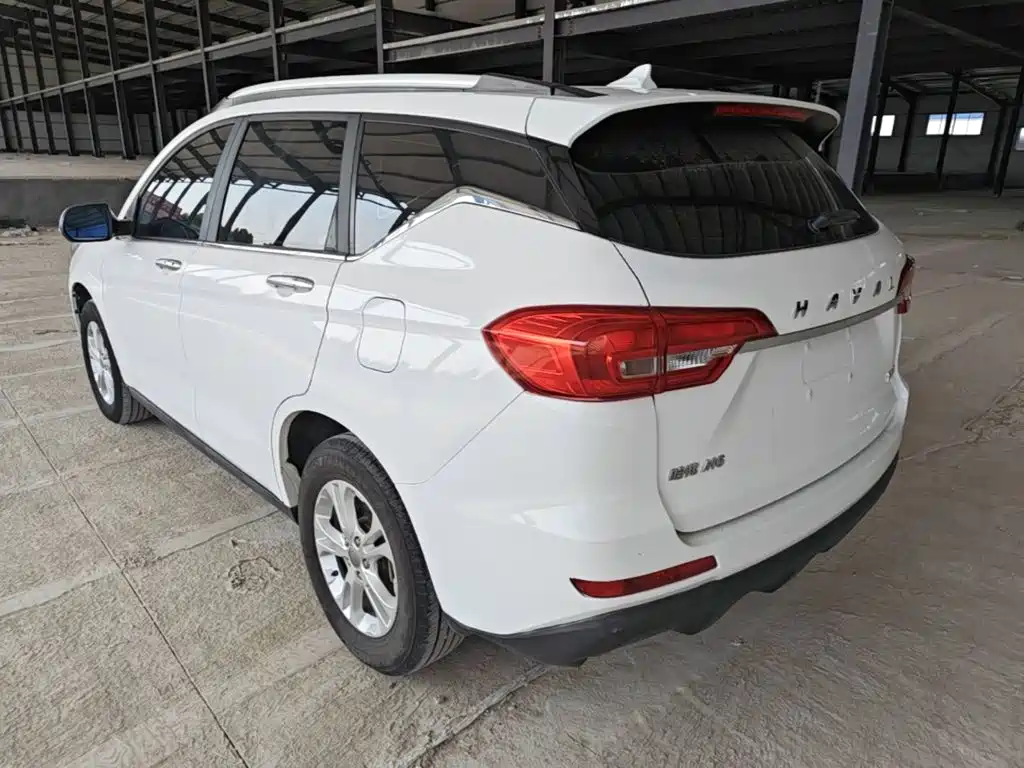 Photo 5 - Haval M6