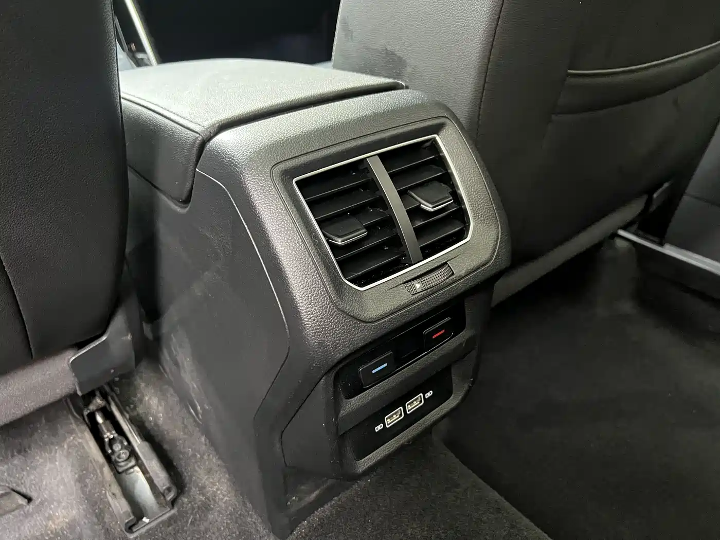 Volkswagen Tayron 2020 280TSI 2WD Luxury Smart Edition фото 9