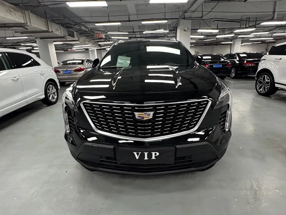 Фото 2 - Cadillac XT4