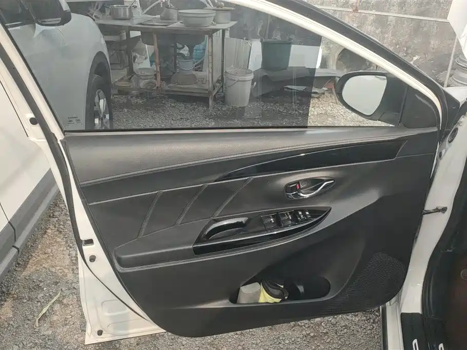 Toyota YARiS L Zhi Xuan 2021 Zhi Xuan X 1.5L CVT Luxury Edition фото 7