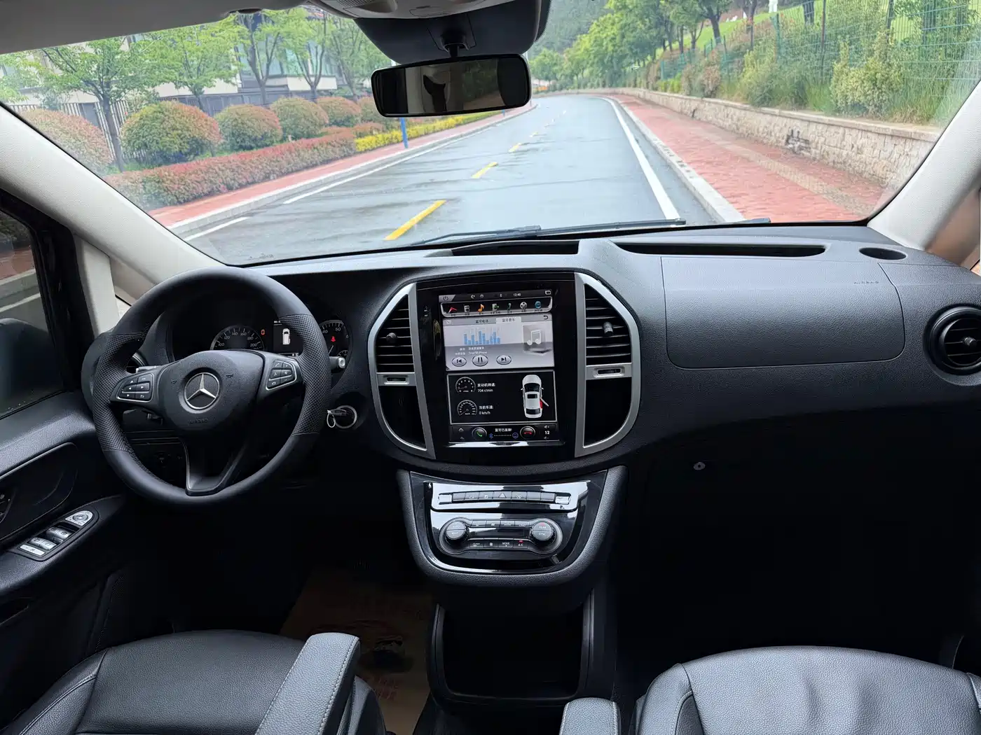 Mercedes-Benz Vito 2016 2.0T Elite 9-Seater фото 7