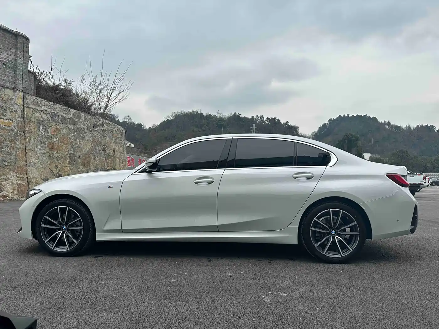 BMW 3 Series 2025 325Li M Sport Package фото 10