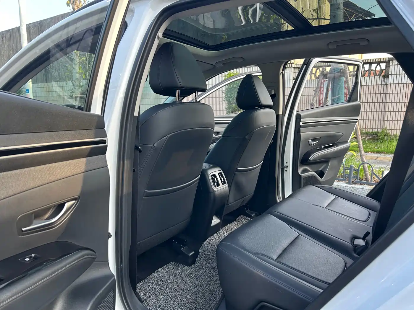 Hyundai Tucson 2021 Tucson L 1.5T DCT LUX Premium фото 6