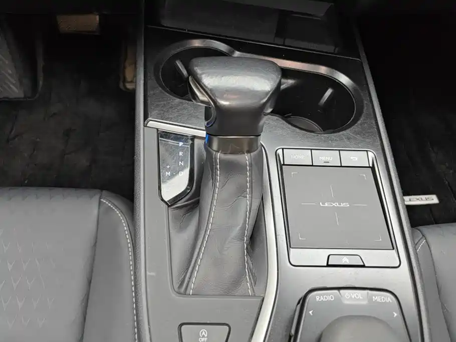 Photo 16 - Lexus UX