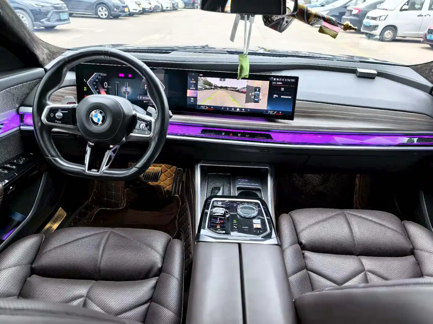 Photo 7 - BMW 7 Series
