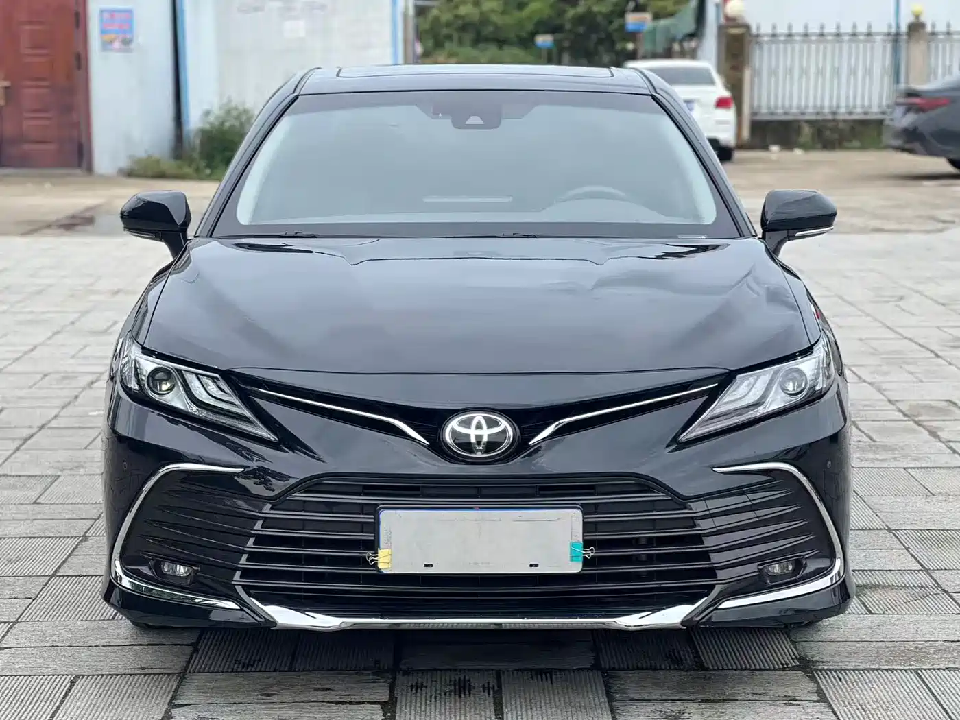 Toyota Camry 2023 2.0G Luxury Edition фото 2