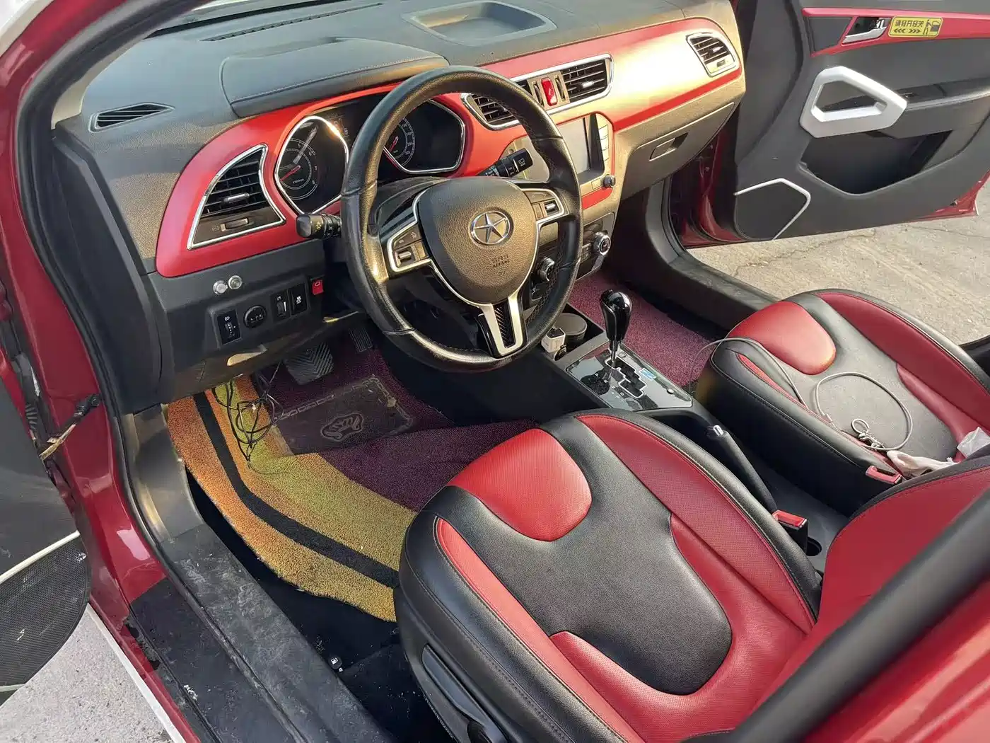 JAC Motors Refine S2 2015 2015 1.5L CVT Luxury Smart