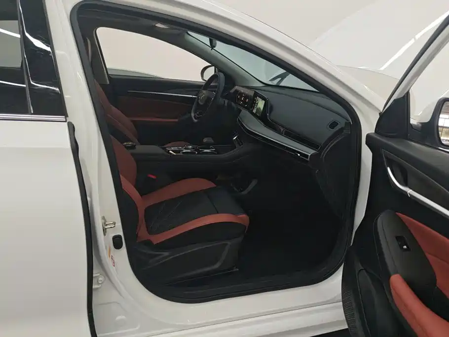 Changan Eado 2024 2023 Enjoy Edition PLUS Blue Whale NE 1.4T GDI DCT Premium Edition