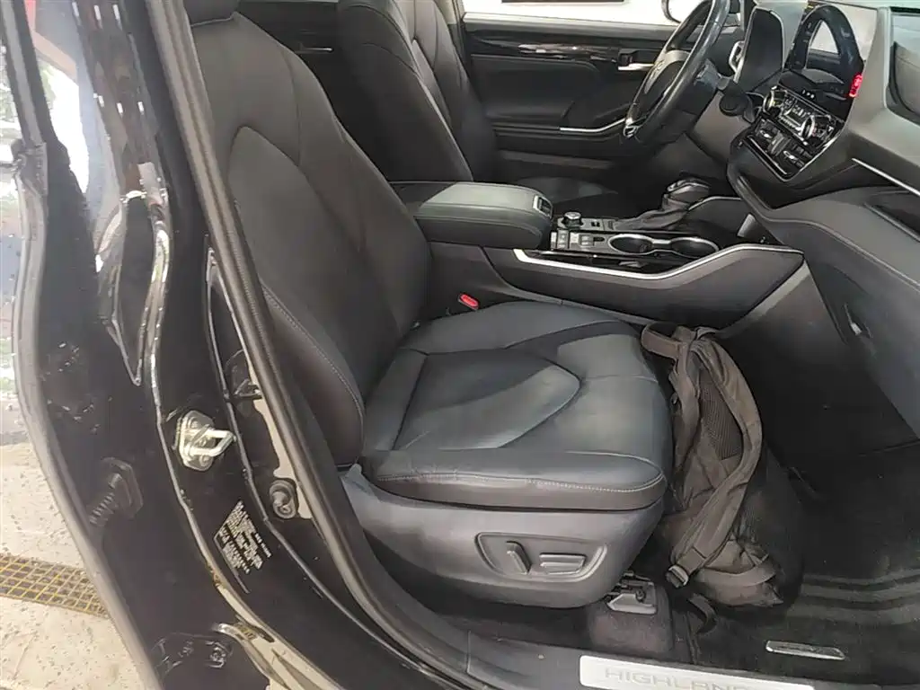 Toyota Highlander 2022 380T 4WD Premium 7-Seater фото 25