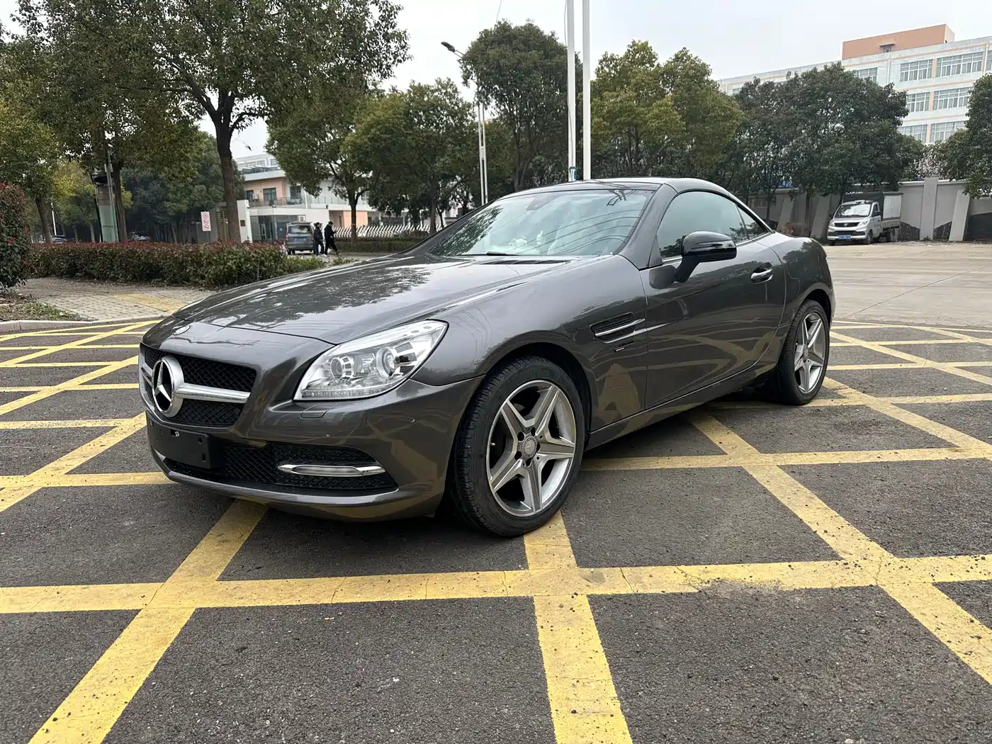 Mercedes-Benz SLK-Class 2011 SLK 200 Luxury Sport