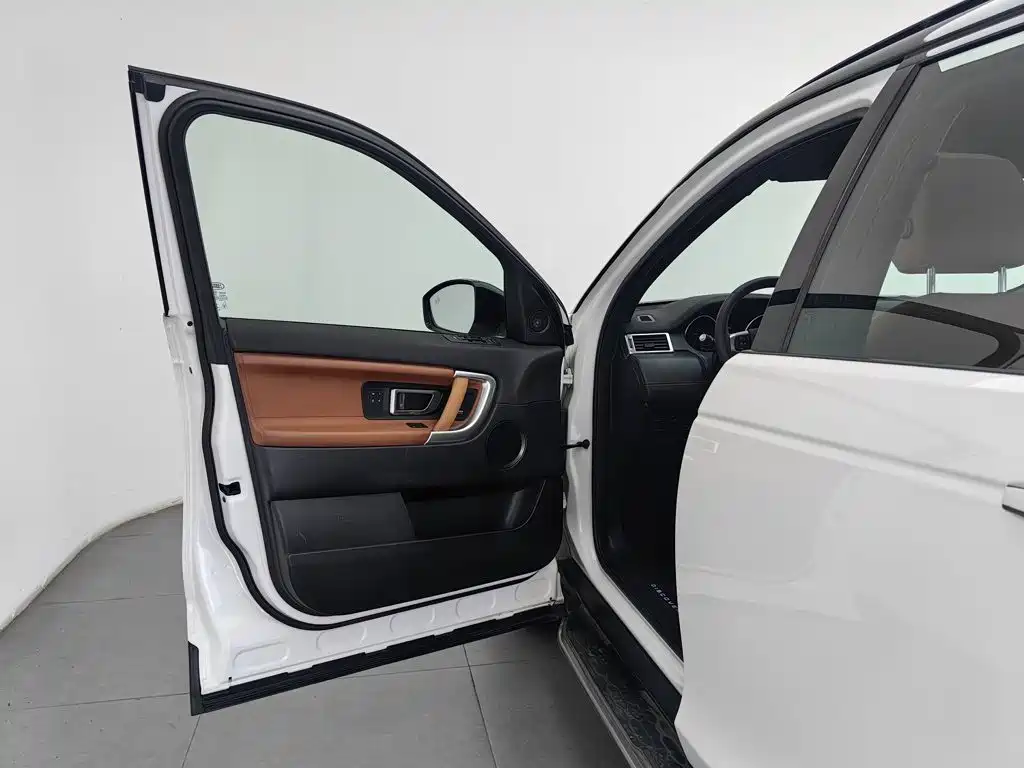Photo 8 - Land Rover Discovery Sport