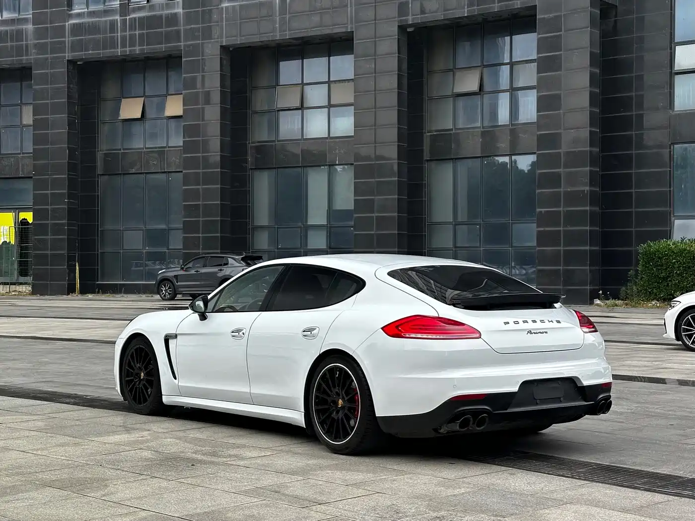 Porsche Panamera 2016 Panamera Edition 3.0T фото 9