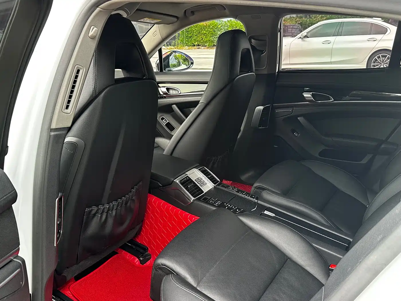 Porsche Panamera 2016 Panamera Edition 3.0T фото 6