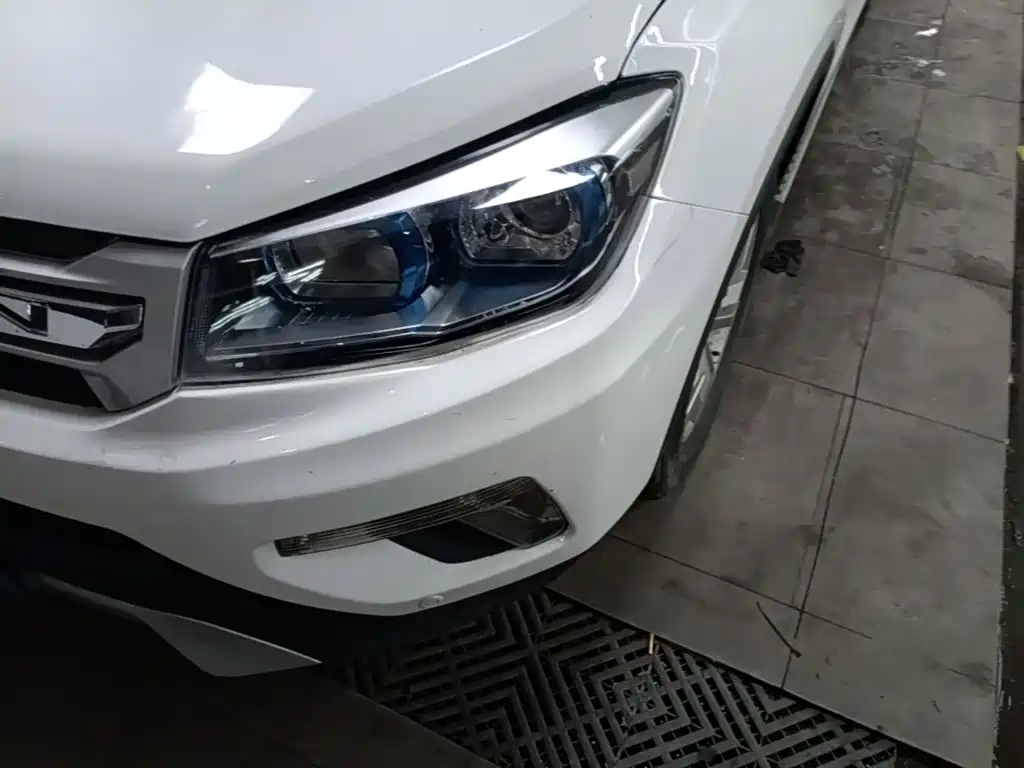 Photo 24 - Changan CS75