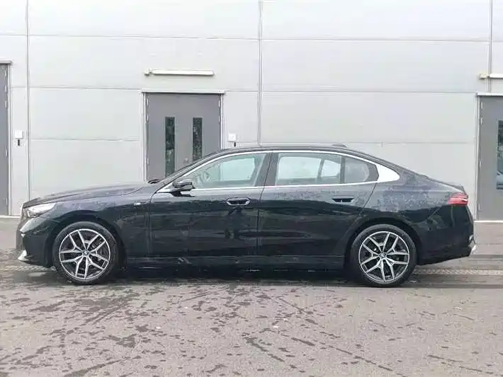 BMW i5 2026 2025 eDrive 35L M Sport Package