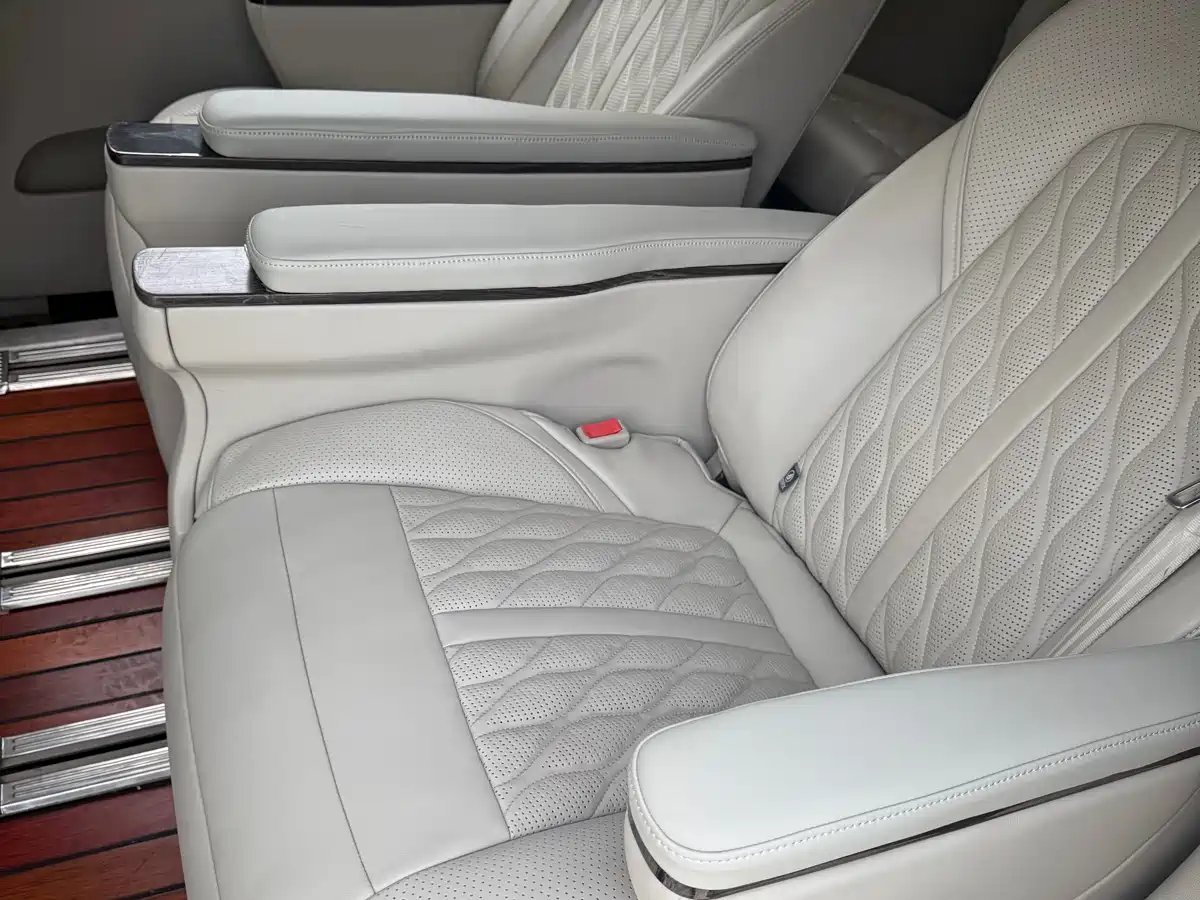 Buick GL8 2018 ES 28T Comfort Type China VI фото 5