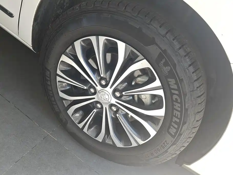 Фото 6 - Buick GL8