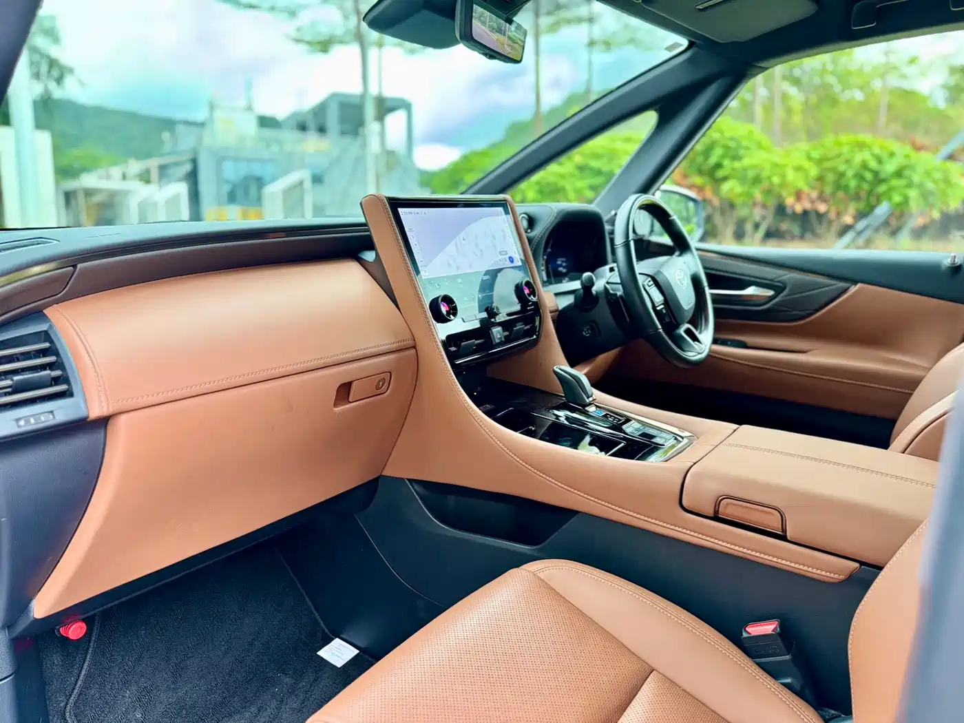 Toyota Vellfire 2023 Crown Hybrid 2.5L HV Luxury фото 7