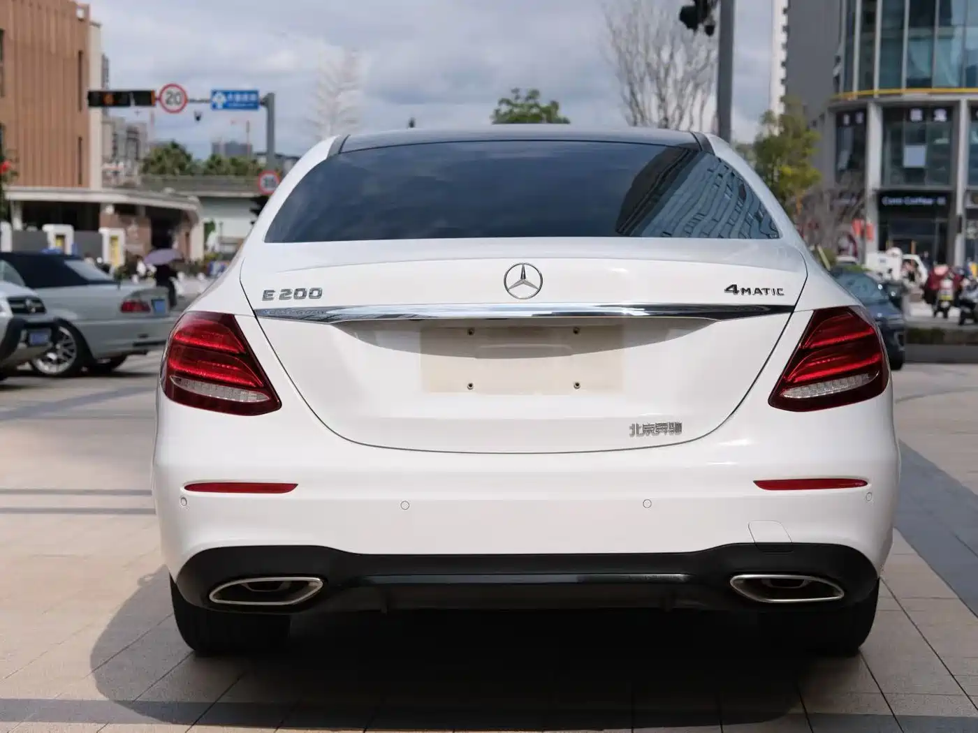 Mercedes-Benz E-Class 2017 E 200 Sport 4MATIC фото 8