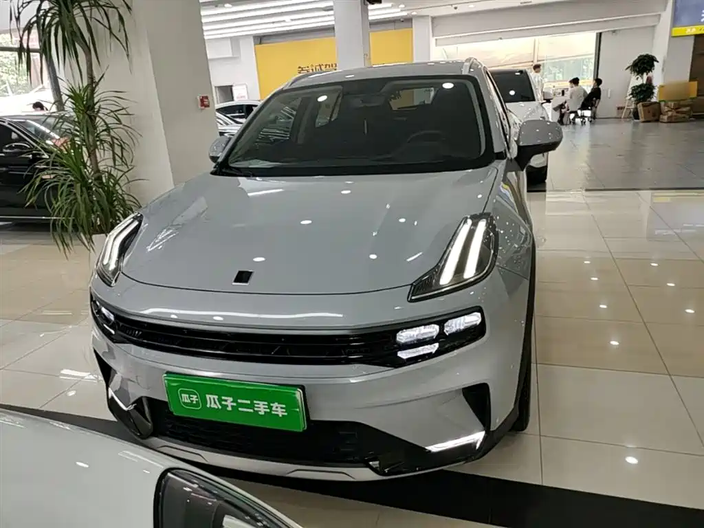Lynk & Co 06 EM-P 2022 PHEV 84KM Range Pro фото 3