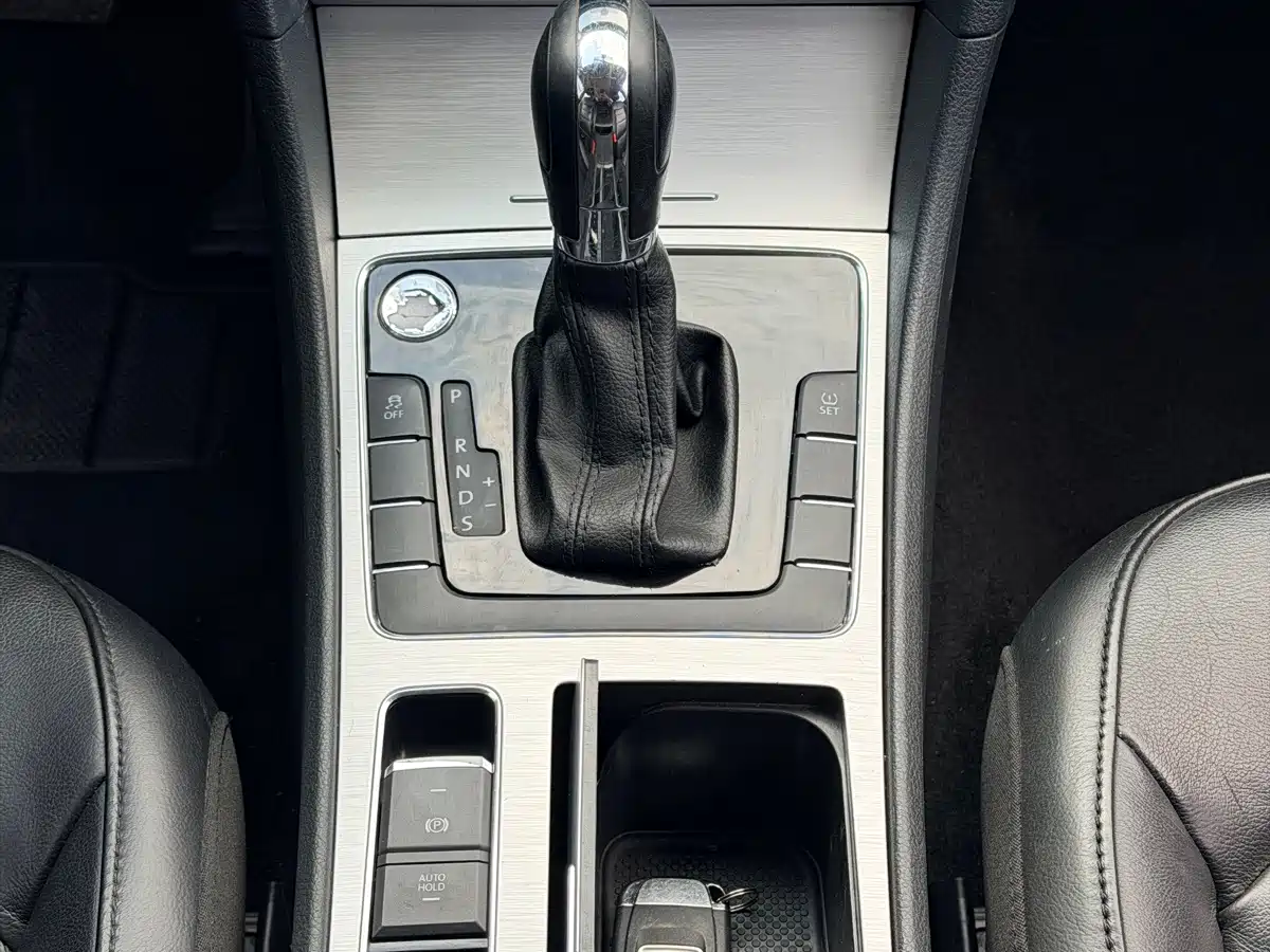 Photo 11 - Volkswagen Passat