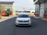 Photo 2 - Volkswagen Passat