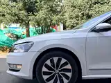 Photo 7 - Volkswagen Passat