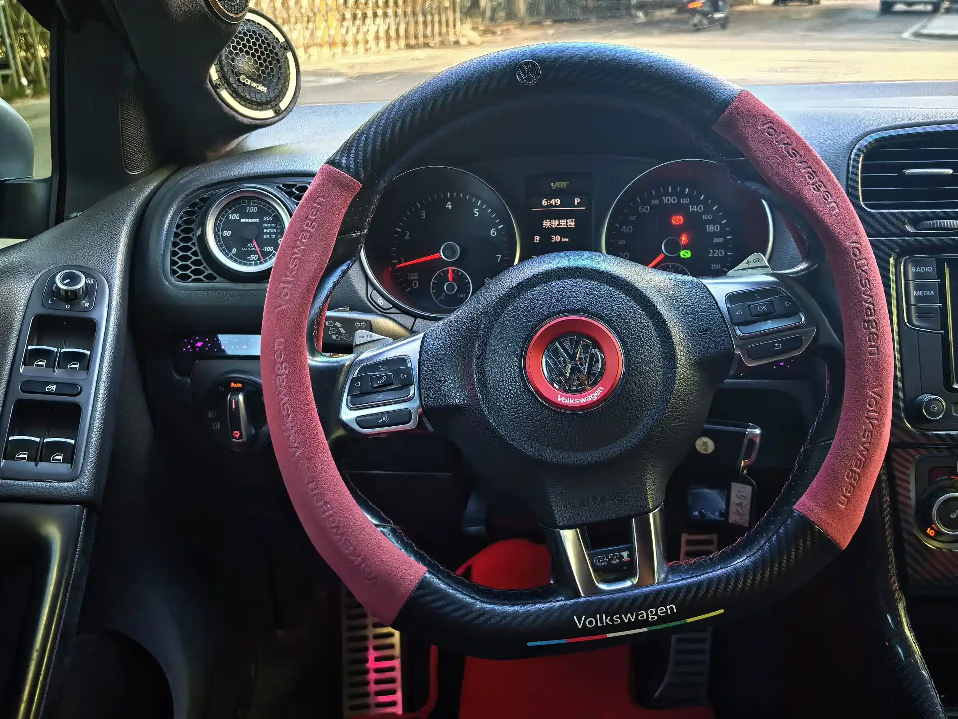 صورة 9 - Volkswagen Golf GTI