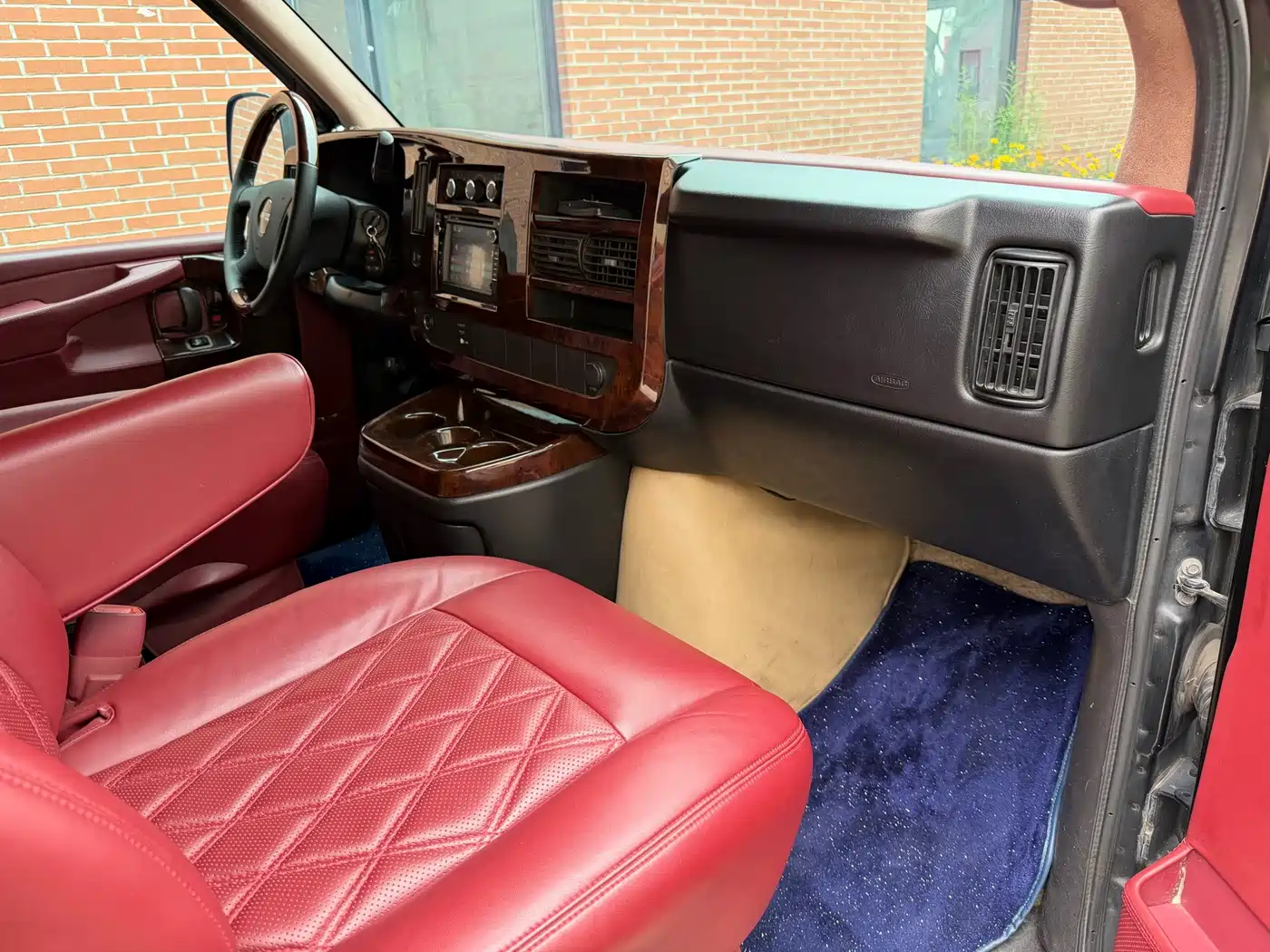 GMC Savana 2010 2011 Model 6.0L Business Star 7-seater