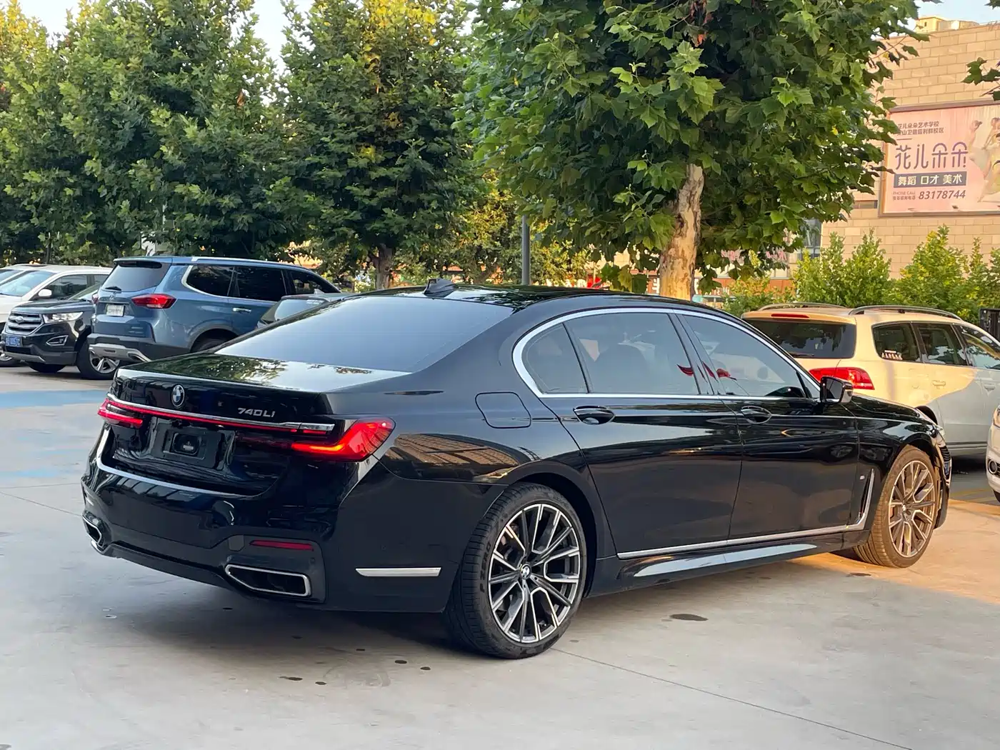 BMW 7 Series 2021 Model 740Li Leading M Sport Package фото 7