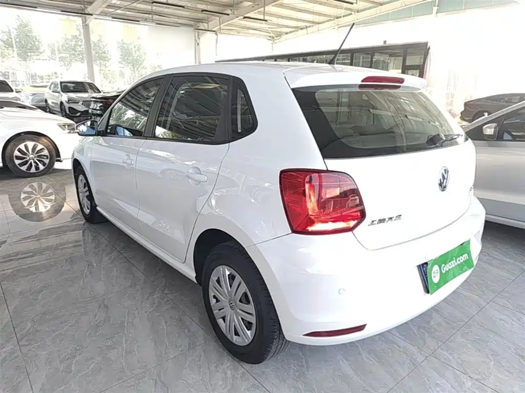 Volkswagen Polo 2016 1.4L Manual Trend фото 23