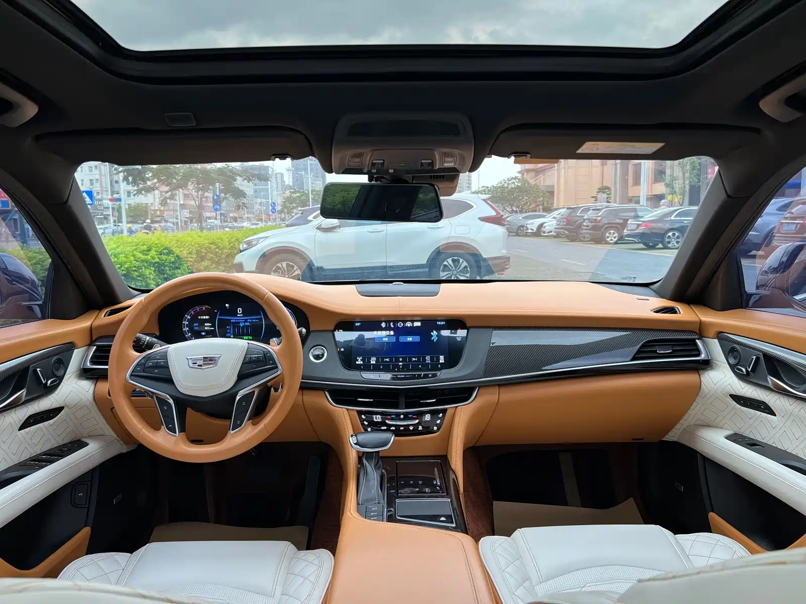 Фото 19 - Cadillac CT6